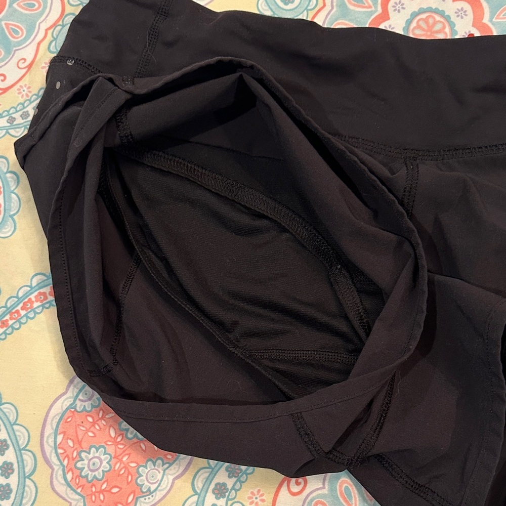 Lululemon Black Athletic Short - Picture 5 of 5